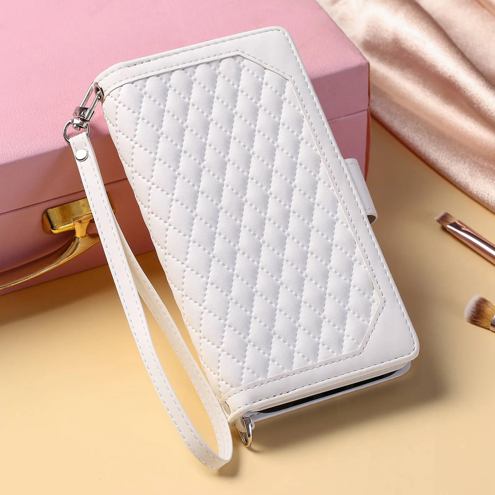 005 Style for Samsung Galaxy A72 4G / 5G Zipper Pocket Design Rhombus Texture Phone Cover PU Leather Stand Wallet Protective Case with Wrist Strap