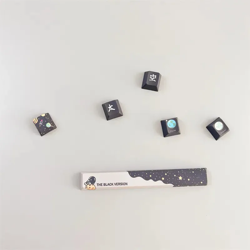 Black and white keycaps set |