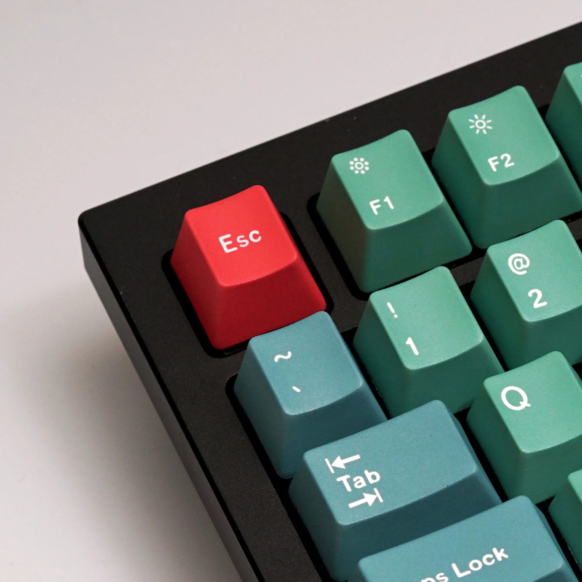 Custom Q1 QMK Mechanical Keyboard (Q1 Carbon Black)( Forest Keycap)