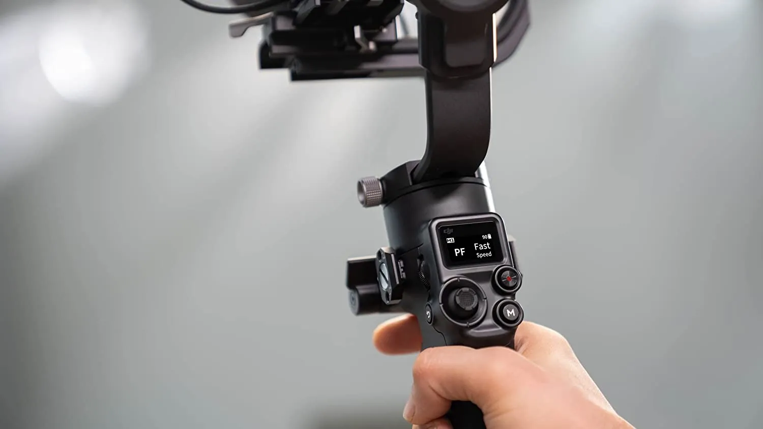 DJI RSC 2 – 3-Axis Gimbal Stabilizer