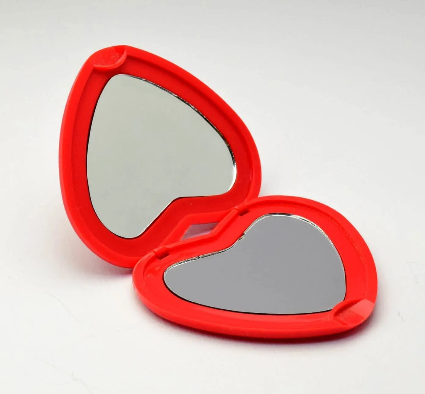 House of Gifts Folding Double Mirror (Heart Shape) (with Zoom Mirror)