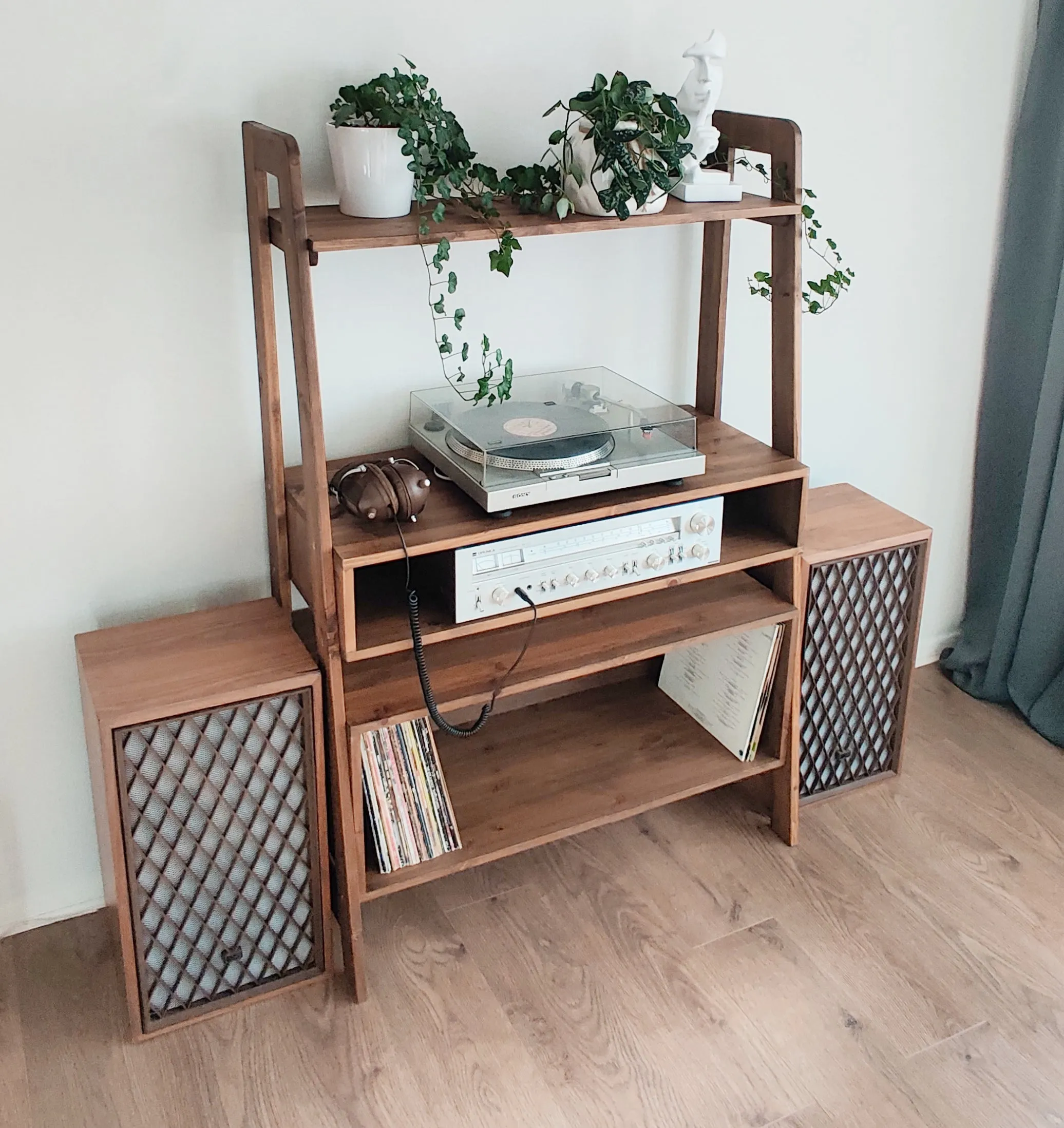 Mid Century - Record Player Stand, Vinyl LP Record Storage, Hifi Rack, Turntable Unit, Vinyl Storage Furniture - Many Colours Available!